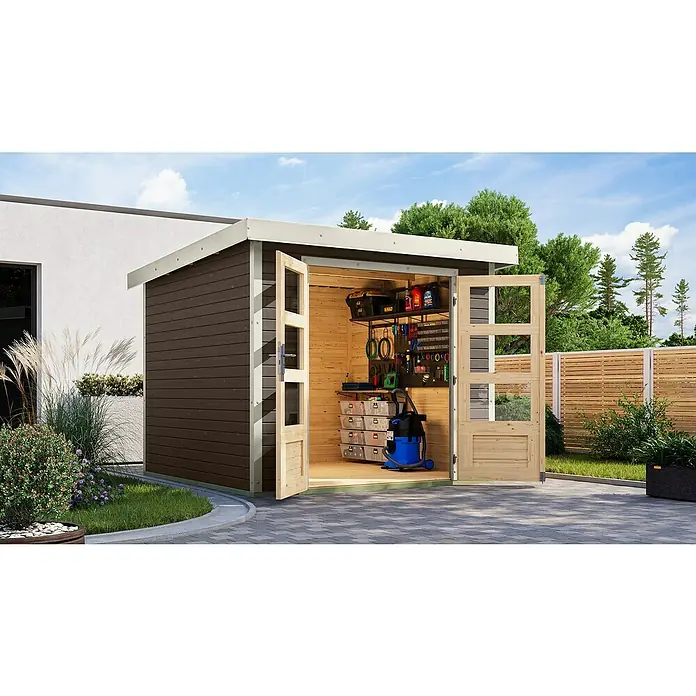 Karibu Gartenhaus Jupiter 3,5 B - Außenmaß inkl. Dachüberstand (B x T): 266 x 266,5 cm, Holz, Terragrau/Weiß - Geräumiges Gartenhaus mit geöffneten Türen, das Werkzeuge, Regale und einen Staubsauger zeigt. Die Holzkonstruktion fügt sich gut in die grüne Umgebung ein.