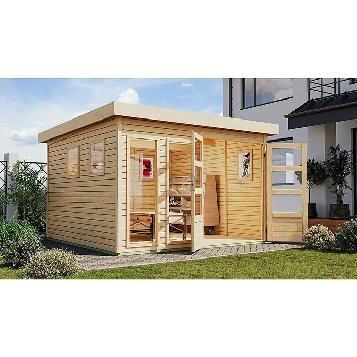 Karibu Gartenhaus Lahar 6 - Außenmaß inkl. Dachüberstand (B x T): 334 x 331 cm, Holz, Naturbelassen, Ohne Seitendach - Das Bild zeigt ein modernes Holzgartenhaus mit offenen Glastüren, eingebettet in eine grüne Gartenlandschaft unter blauem Himmel.