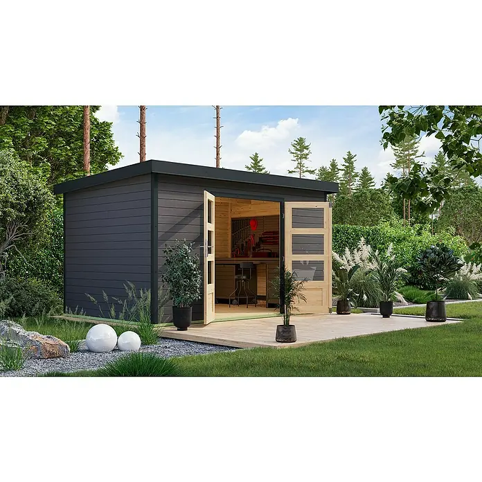 Karibu Gartenhaus Pluto 7 B - Außenmaß inkl. Dachüberstand (B x T): 390 x 273 cm, Holz, Terragrau/Anthrazit - Modernes Gartenhaus mit geöffneten Holztüren und Werkzeugwand. Das Haus ist dunkelgrau, der Boden aus hellem Holz. Dekorative Elemente im Garten.