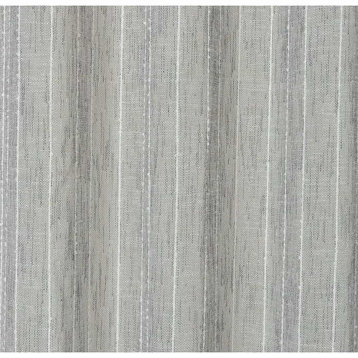 Elbersdrucke Schlaufenschal Melody - B x H: 140 x 255 cm, 100 % Polyester, Grau - Nahaufnahme eines grau gestreiften Stoffes, der eine subtile Eleganz und Textur für verschiedene Designanwendungen bietet.