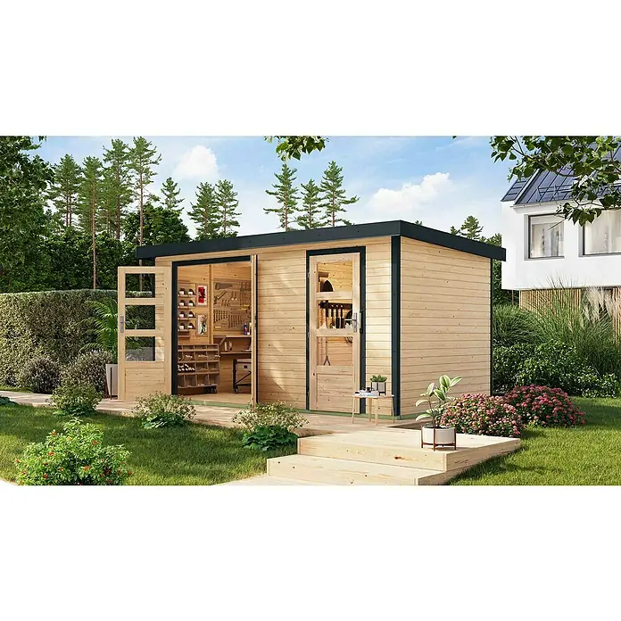 Karibu Gartenhaus Merkur A - Außenmaß inkl. Dachüberstand (B x T): 431,5 x 235 cm, Holz, Naturbelassen/Anthrazit - Ein modernes Holzgartenhaus mit großen Glastüren und flachem Dach, umgeben von üppigem Grün. Praktischer Stauraum im Garten.