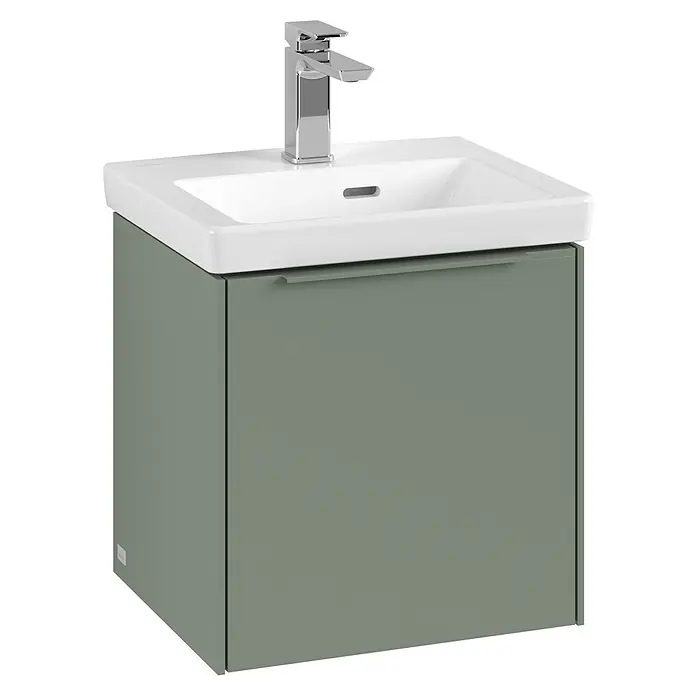 Villeroy & Boch Subway 3.0 Waschbeckenunterschrank - Soft Green, Anzahl Türen: 1 Stk., Farbe Griff: Monochrom, B x T x H: 42,3 x 37,8 x 42,9 cm, DIN Anschlag: Rechts - Das Bild zeigt einen modernen Waschtischunterschrank in Grün mit einem weißen Waschbecken und einer Armatur.
