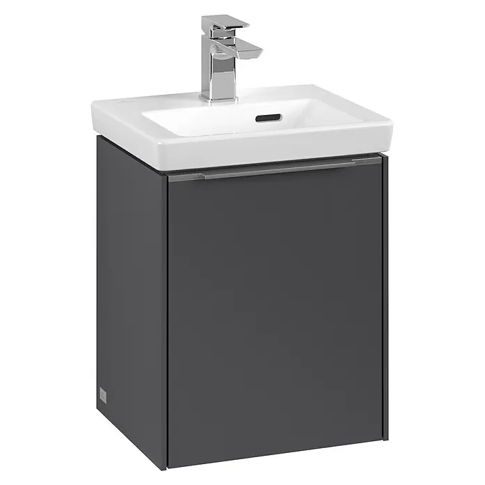 Villeroy & Boch Subway 3.0 Waschbeckenunterschrank - Graphite, Anzahl Türen: 1 Stk., Farbe Griff: Aluminium glänzend, B x T x H: 35,1 x 30,9 x 42,9 cm, DIN Anschlag: Links - Ein moderner Waschbeckenunterschrank in Grau mit einem weißen Waschbecken und einem Chromhahn. Stilvolles Design für jedes Badezimmer.