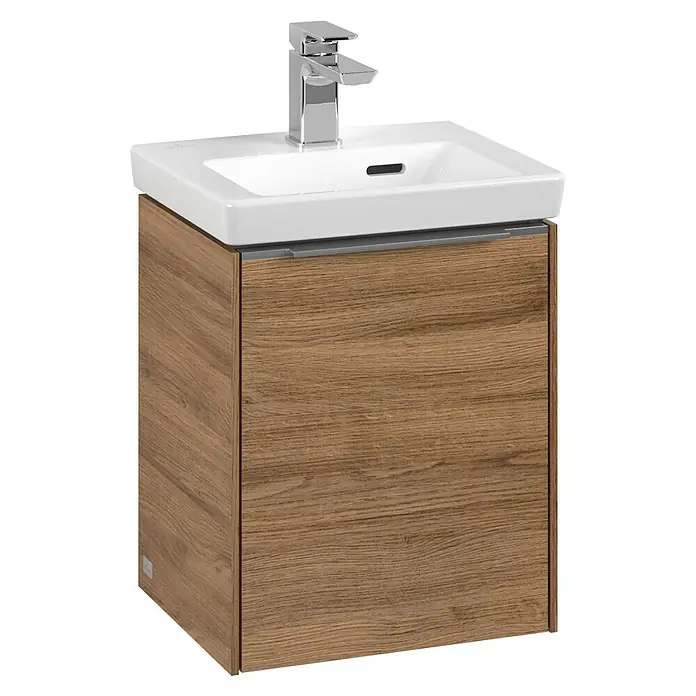 Villeroy & Boch Subway 3.0 Waschbeckenunterschrank - Kansas Oak, Anzahl Türen: 1 Stk., Farbe Griff: Aluminium glänzend, B x T x H: 35,1 x 30,9 x 42,9 cm, DIN Anschlag: Links - Moderner Waschtisch mit Holzunterschrank und weißem Aufsatzwaschbecken mit verchromter Armatur für ein stilvolles Badezimmerambiente.