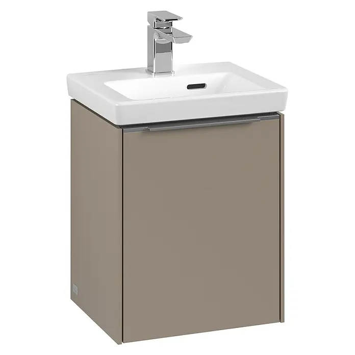 Villeroy & Boch Subway 3.0 Waschbeckenunterschrank - Taupe, Anzahl Türen: 1 Stk., Farbe Griff: Aluminium glänzend, B x T x H: 35,1 x 30,9 x 42,9 cm, DIN Anschlag: Links - Elegantes Waschbecken mit Unterschrank in Taupe. Das moderne Design mit dem klaren Waschbecken und dem passenden Unterschrank sorgt für Stil im Badezimmer.