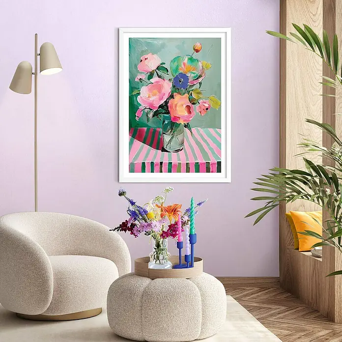 Reinders Bild Modern Frame - Flower Table, B x H: 50 x 70 cm - Ein farbenfrohes Stillleben-Gemälde mit Blumen in einer Vase auf einem gestreiften Tisch, das eine lebendige und künstlerische Atmosphäre schafft.
