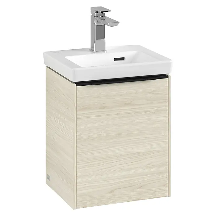 Villeroy & Boch Subway 3.0 Waschbeckenunterschrank - White Oak, Anzahl Türen: 1 Stk., Farbe Griff: Volcano Black, B x T x H: 35,1 x 30,9 x 42,9 cm, DIN Anschlag: Rechts - Ein moderner Waschtischunterschrank mit hellem Holzdekor und einem weißen Aufsatzwaschbecken mit Armatur, ideal für stilvolle Badezimmer.