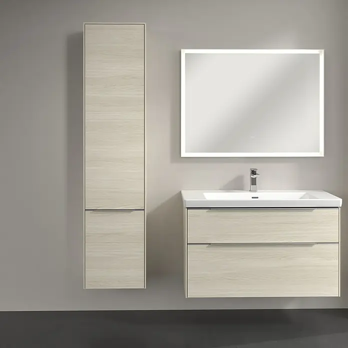 Villeroy & Boch Subway 3.0 Hochschrank - B x T x H: 40 x 36,2 x 171 cm, 2x Tür, White Oak, Farbe Griff: Aluminium glänzend, DIN Anschlag: Links - Badezimmer-Set mit Holzwaschtischunterschrank, Spiegelschrank und Hochschrank in hellem Holzdesign.