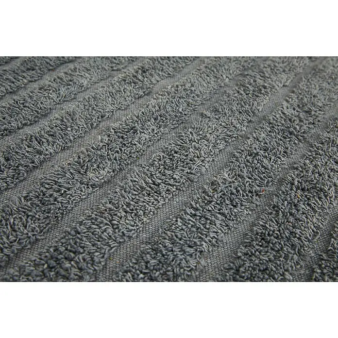 Badteppich Havanna - 50 x 80 cm, Grau, Stripe, 80% Baumwolle, 20% Polyester - Detailaufnahme eines strukturierten, grauen Handtuchs mit ausgeprägter Textur. Ideal für Badezimmer und Wellnessbereiche.