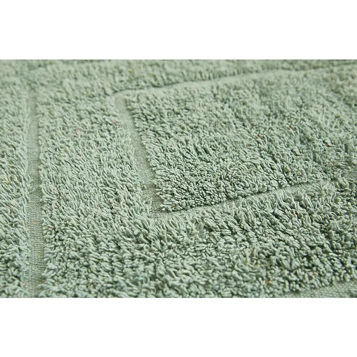 Badteppich Havanna - 50 x 80 cm, Salbei, Border, 80% Baumwolle, 20% Polyester - Nahaufnahme eines grünen Badteppichs mit geometrischem Muster, der Textur und Komfort betont.