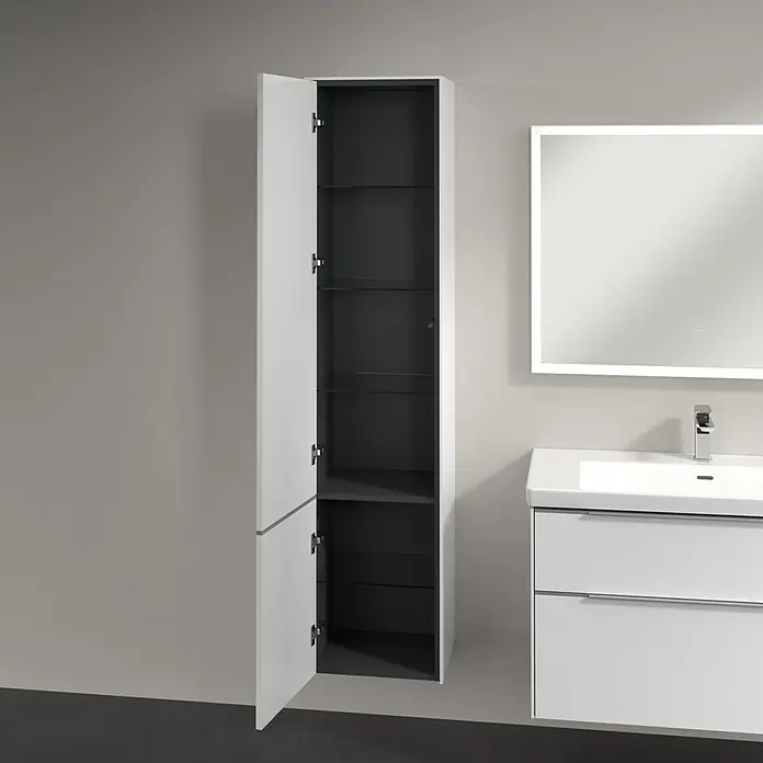 Villeroy & Boch Subway 3.0 Hochschrank - B x T x H: 40 x 36,2 x 171 cm, 2x Tür, Brilliant White, Farbe Griff: Aluminium glänzend, DIN Anschlag: Links - Ein offener, hochglanzweißer Bad-Hängeschrank mit stilvollem Design und Glasböden zur optimalen Badorganisation.