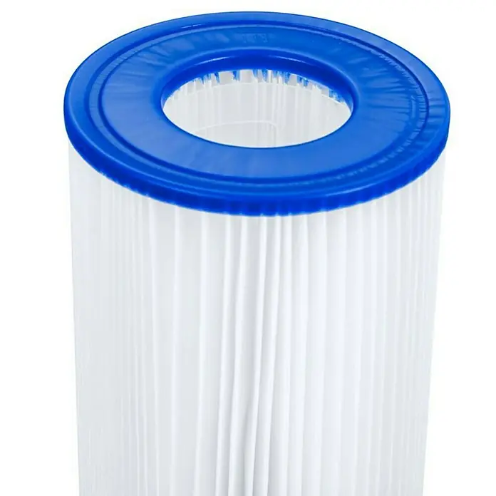 Bestway Filterkartusche - Filterleistung: 5.678 l/h - Nahaufnahme eines Poolfilterelements mit blauer Kappe und weißem Filtergewebe, das für sauberes Wasser sorgt.