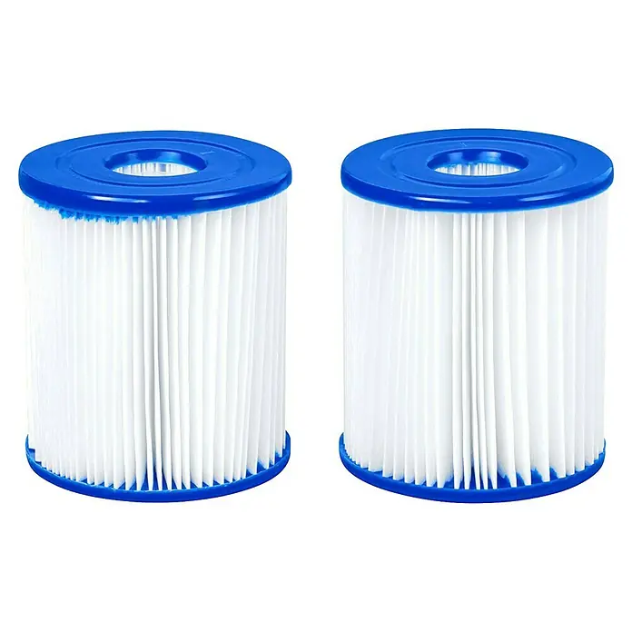 Bestway Filterkartusche - Filterleistung: 1.029 l/h - Abbildung von zwei Poolfilterpatronen. Sie sind zylindrisch und haben eine blaue Ober- und Unterseite mit weißem Filtermedium dazwischen.