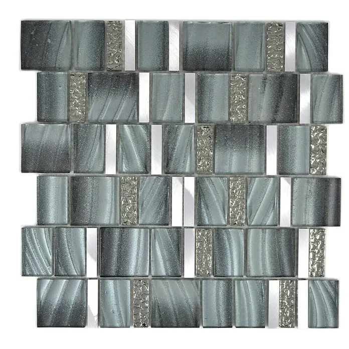 Mosaikfliese Crystal Mix XCM SUN05 - 29,7 x 29,5 cm, Grau, Glänzend - Graue Glasmosaikfliese mit silbernen Akzenten, ideal für moderne Wandgestaltungen in Küche und Bad. Elegantes Design für stilvolle Innenräume.