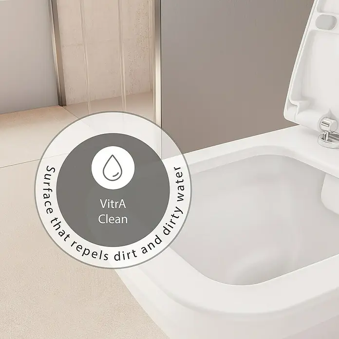 VitrA Equal Wand-WC - Spülrandlos, Mit schmutzabweisender Glasur, Spülform: Tief, WC Abgang: Waagerecht, Weiß - Nahaufnahme einer VitrA Clean Toilette, die Schmutz und Wasser abweist, für eine einfache Reinigung und Hygiene im Bad.