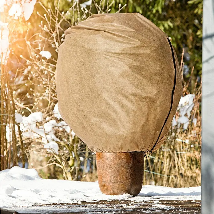 Windhager Haubenvlies Protect - B x H: 1,1 x 1,1 m, Beige, 50 g/m² - Der Topfpflanzenschutz schützt Pflanzen vor Kälte und Schnee und verlängert ihre Lebensdauer im Winter.