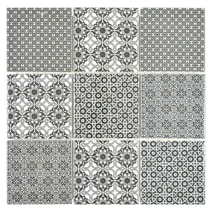 Mosaikfliese Quadrat Classico - 29,8 x 29,8 cm, Weiß/Schwarz/Grau, Glänzend - Nahaufnahme von neun dekorativen, quadratischen Vintage-Fliesen in Schwarz-Weiß mit floralen und geometrischen Mustern.