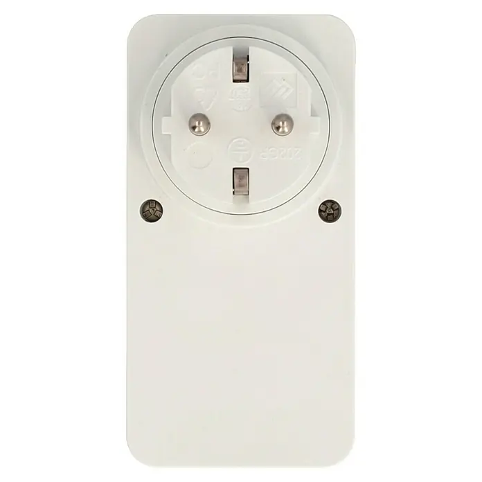 UniTEC Tages-Zeitschaltuhr Greenline Digital - Weiß, 3.680 W - Nahaufnahme eines weißen Schuko-Steckers mit drei Stiften und zwei Schrauben zur Befestigung an einer Wand oder einem Gerät.