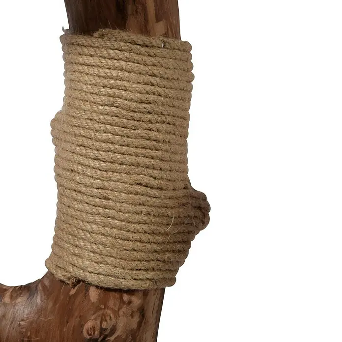 Dobar Kratzbaum Frosty - 60 x 45 x 102 cm - Nahaufnahme einer Sisal-umwickelten Katzensäule, die als Kratzbaum dient und die natürlichen Kratzinstinkte der Katze fördert.