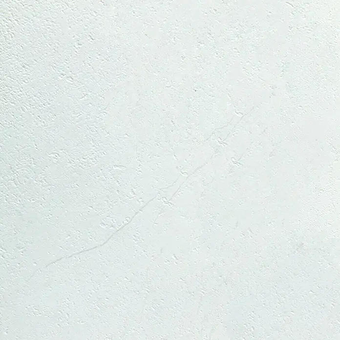 Grosfillex Wall+ Wandpaneel - White Stone, 1.200 x 600 x 5 mm - Helle, strukturierte Oberfläche, ideal für minimalistische Designs. Perfekt für moderne Hintergründe und saubere, schlichte Texturen in Projekten.