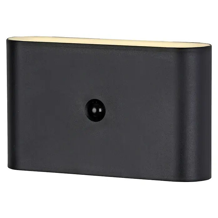 Just Light Akku-Wandleuchte Ziddy - 16 x 6,5 x 9,8 cm, Schwarz, Warmweiß, 3,7 W, IP44 - Eine Nahaufnahme einer modernen, schwarzen Wandleuchte mit einem eingelassenen, runden Sensor in der Mitte. Die Leuchte strahlt warmes Licht aus.