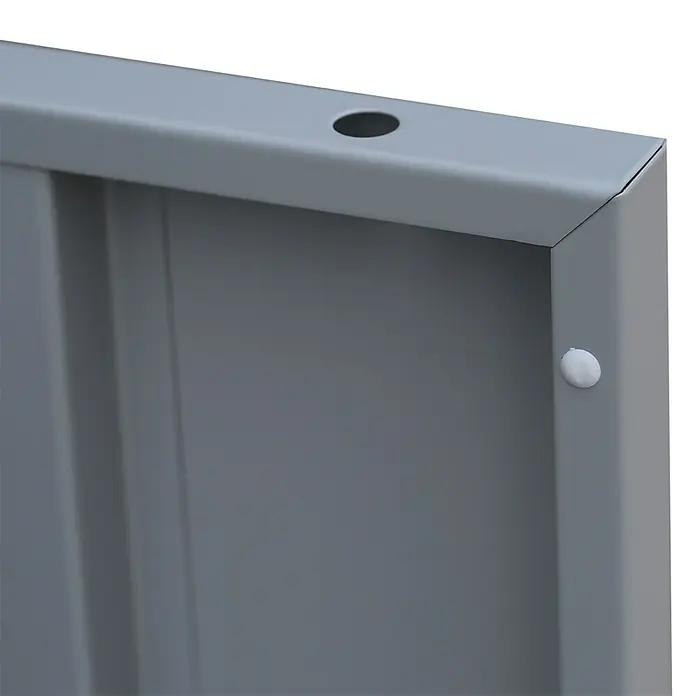 Lüllmann Schließfachschrank - H x B x T: 180 x 60 x 50 cm, Lichtgrau/Anthrazit, Fertig montiert, Anzahl Fächer: 6 Stk. - Nahaufnahme einer grauen Stahlkonstruktion mit Loch und weißem Verschluss, ideal für Industrie und Bau.