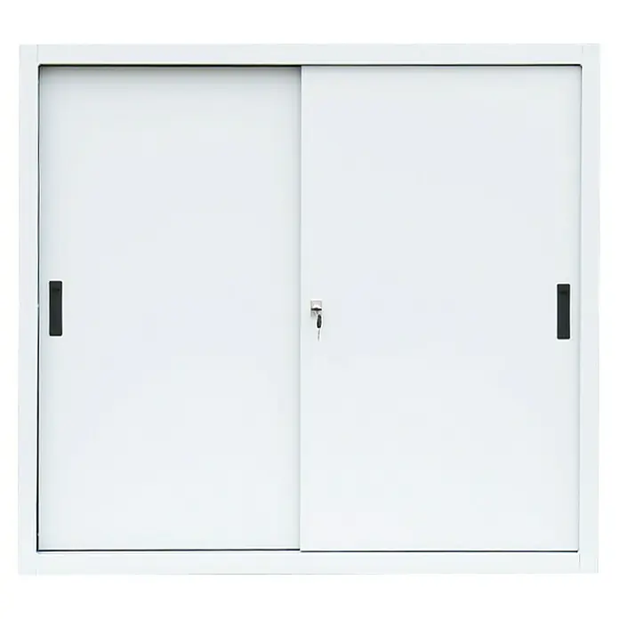 Lüllmann Schiebetür Schrank - H x B x T: 109 x 120 x 45 cm, Signalweiß, Fertig montiert, Anzahl Böden: 2 Stk. - Bild eines weißen Schrankes mit Schiebetüren und Schloss. Ein funktionales Möbelstück für Büro oder Lagerung.