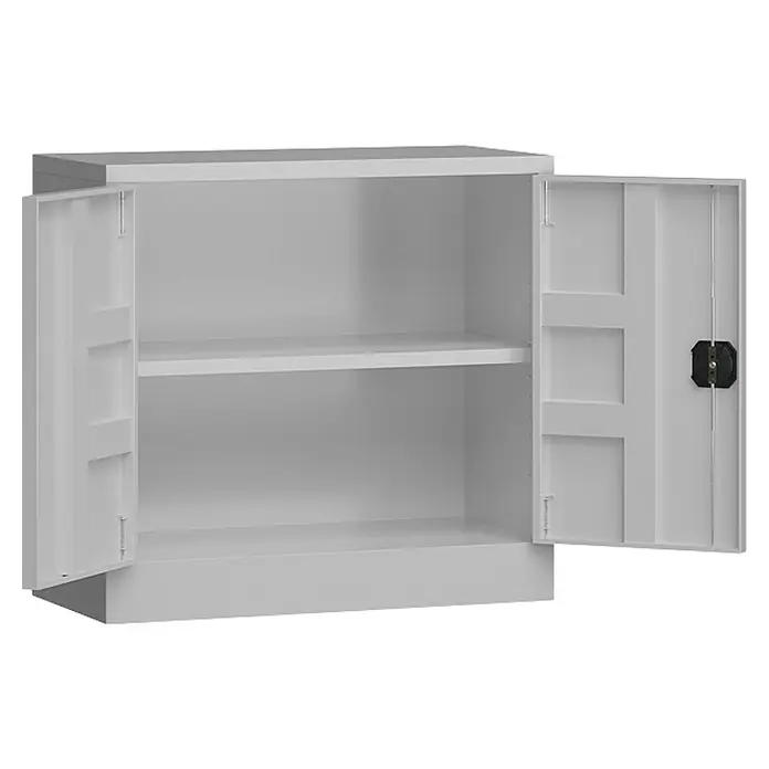 Lüllmann ClassiX Metall-Mehrzweckschrank - H x B x T: 75 x 80 x 38 cm, Lichtgrau, Fertig montiert, Anzahl Böden: 1 Stk. - Abbildung eines offenen, grauen Metallschranks mit Fachboden, ideal für die Aufbewahrung.