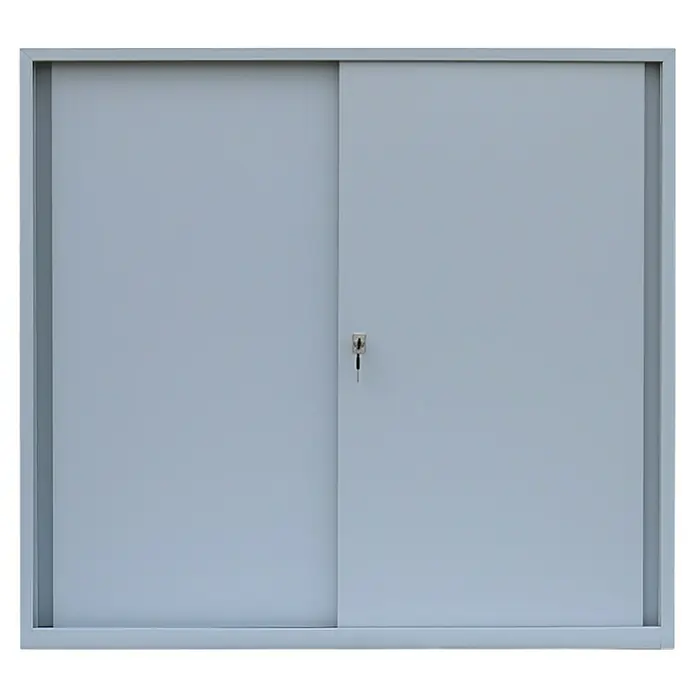 Lüllmann ClassiX Schiebetür Schrank - H x B x T: 109 x 120 x 45 cm, Lichtgrau, Fertig montiert, Anzahl Böden: 2 Stk. - Metallschiebetüren eines Schranks mit Schlüssel. Ideal für die sichere Aufbewahrung im Büro oder Lager.