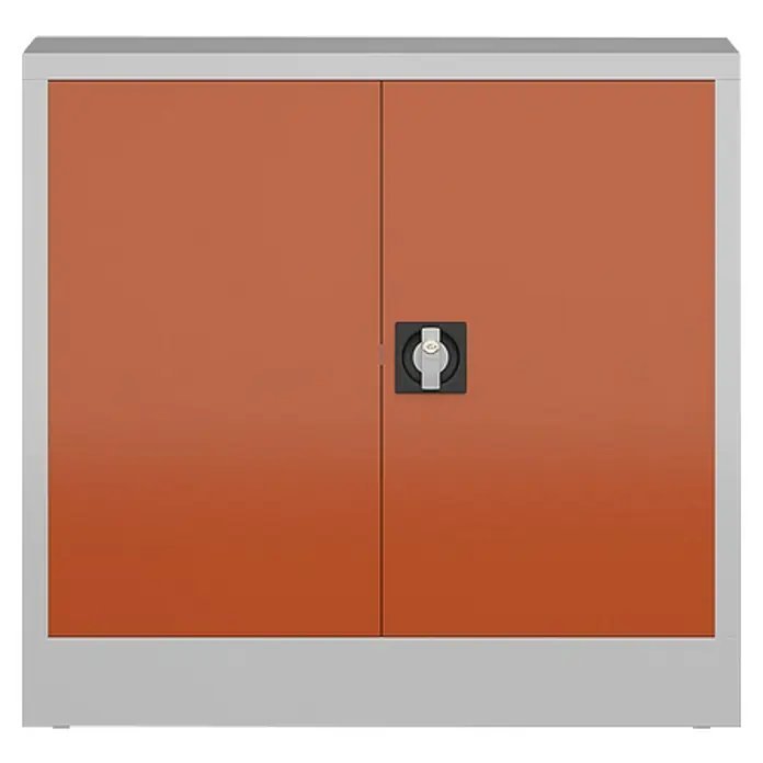 Lüllmann ClassiX Metall-Mehrzweckschrank - H x B x T: 75 x 80 x 38 cm, Lichtgrau/Feuerrot, Fertig montiert, Anzahl Böden: 1 Stk. - Ein orangefarbener Metallschrank mit zwei Türen und einem silberfarbenen Rahmen. Er ist mit einem einfachen Schloss ausgestattet.