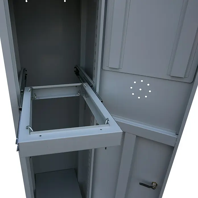Lüllmann Wäscheschrank - H x B x T: 180 x 41,5 x 50 cm, Lichtgrau, Fertig montiert, Anzahl Türen: 1 Stk. - Aufnahme eines grauen Metallschranks mit ausziehbarer Ablage, ideal für Organisation und Lagerung. Robuste Bauweise.