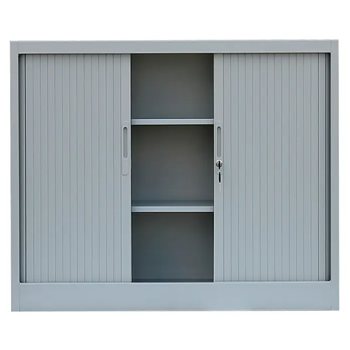 Lüllmann Rollladenschrank - H x B x T: 105 x 120 x 45,7 cm, Lichtgrau, Fertig montiert, Anzahl Böden: 2 Stk. - Grauer Aktenschrank mit Rolltüren, der Stauraum und Sicherheit im Büro bietet. Perfekt für die Aufbewahrung wichtiger Dokumente.