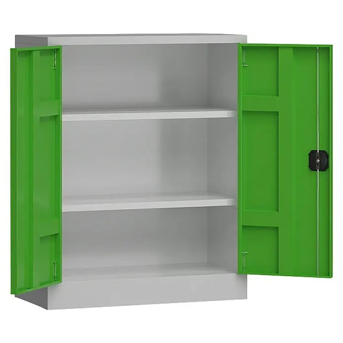 Lüllmann ClassiX Metall-Mehrzweckschrank - H x B x T: 100 x 80 x 38 cm, Lichtgrau/Gelbgrün, Fertig montiert, Anzahl Böden: 2 Stk. - Abbildung eines grauen Metallschranks mit offenen, hellgrünen Türen und Einlegeböden.