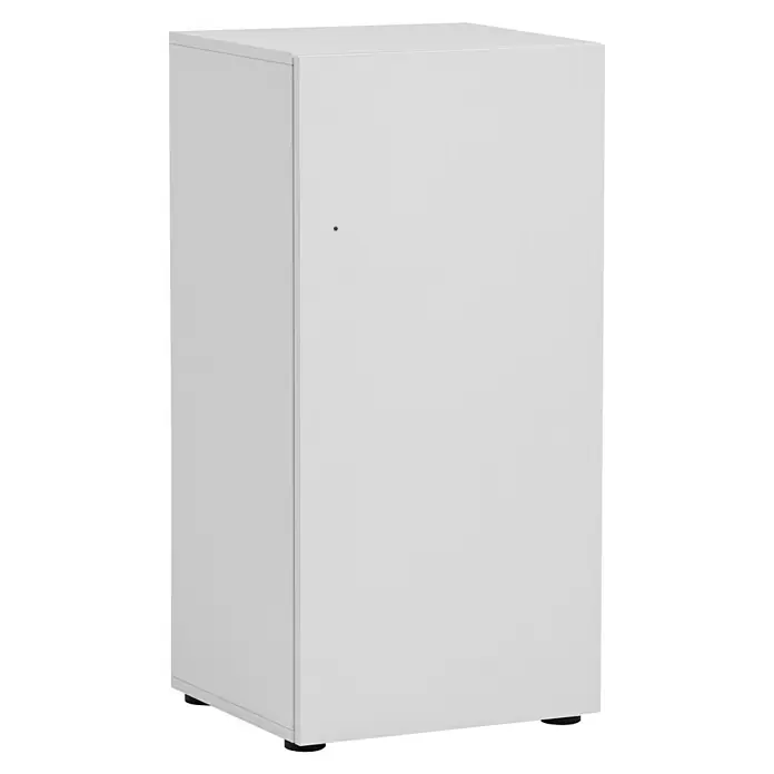 Schildmeyer Spind Locked - L x B x H: 40,6 x 45,5 x 92,6 cm, Anzahl Türen: 1 Stk., Weiß, Elektronisches RFID-Schloss - Ein weißer, hoher Aktenschrank mit schlichter Tür steht vor einem schwarzen Hintergrund. Der Schrank hat eine glatte, matte Oberfläche.