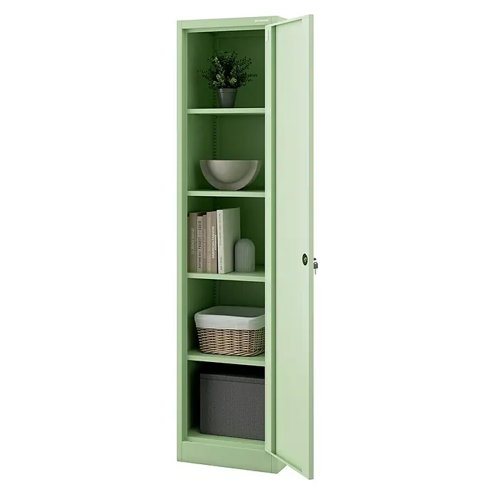 Jan Nowak Aktenschrank Alex - B x T x H: 45 x 40 x 185 cm, Pastellgrün - Ein offener, mintgrüner Metallschrank mit fünf Regalböden, auf denen Bücher, Körbe und eine Pflanze stehen.