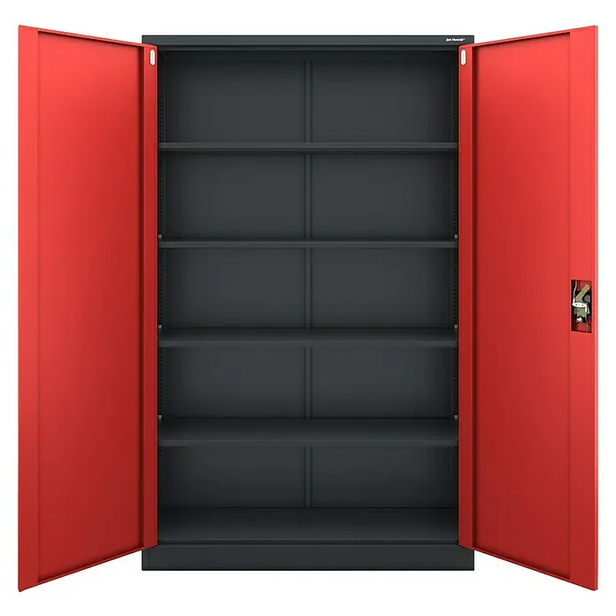Jan Nowak Aktenschrank Jan II - B x T x H: 115 x 40 x 185 cm, Anthrazit/Rot - Aufnahme eines offenen, roten Metallschranks mit mehreren Regalen. Ideal zur Aufbewahrung in Werkstätten, Büros und Lagerräumen.