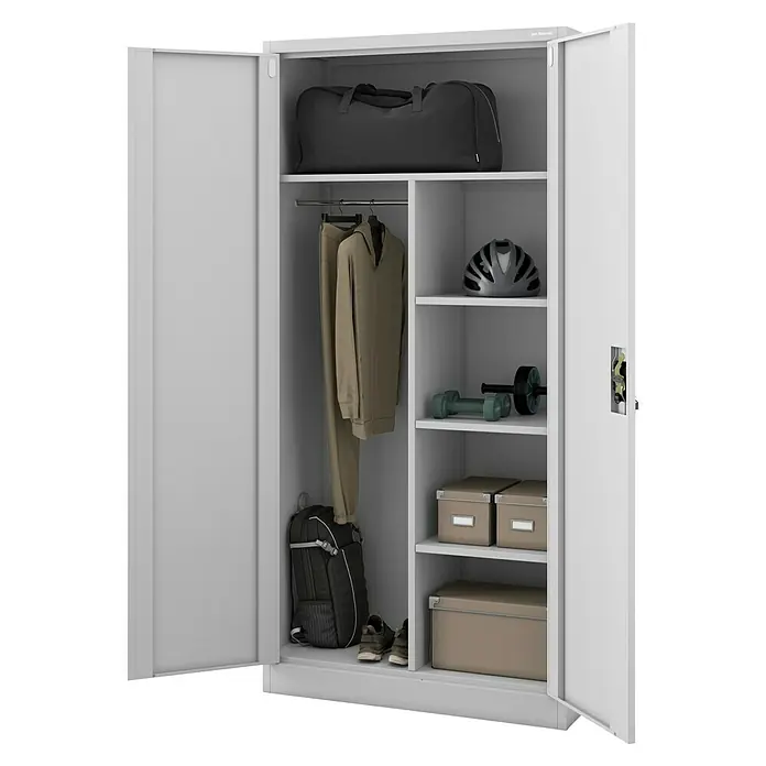 Jan Nowak Metall-Mehrzweckschrank Dawid - H x B x T: 185 x 90 x 45 cm, Grau - Ein offener, weißer Metallschrank mit Sporttasche, Kleidung, Helm, Hanteln, Bauchroller, Boxen, Rucksack und Schuhen.
