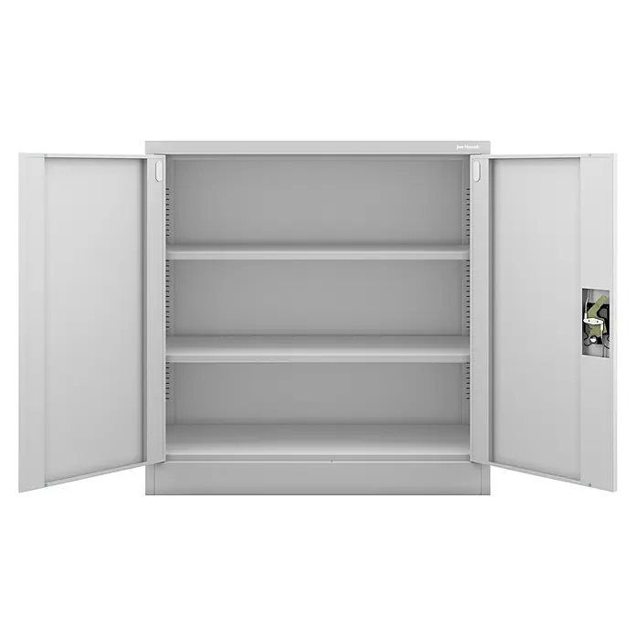 Jan Nowak Aktenschrank Beata - B x T x H: 90 x 40 x 92,5 cm, Grau - Bild eines offenen, leeren, grauen Metallschranks mit drei Regalböden, der eine robuste und vielseitige Aufbewahrungslösung bietet.