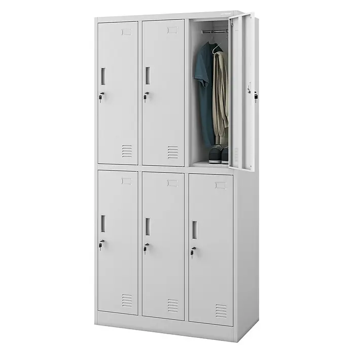 Jan Nowak Schließfachschrank Igor - H x B x T: 185 x 90 x 45 cm, Anzahl Fächer: 6 Stk., Grau - Weißer Metallspind mit sechs Fächern, eines davon geöffnet, mit Kleidung und Schuhen.