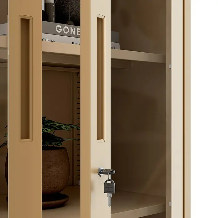 Jan Nowak Aktenschrank Amelia - B x T x H: 90 x 40 x 185 cm, Beige - Nahaufnahme eines abschließbaren Aktenschranks mit Glastüren, der Sicherheit und Organisation im Büro vereint.