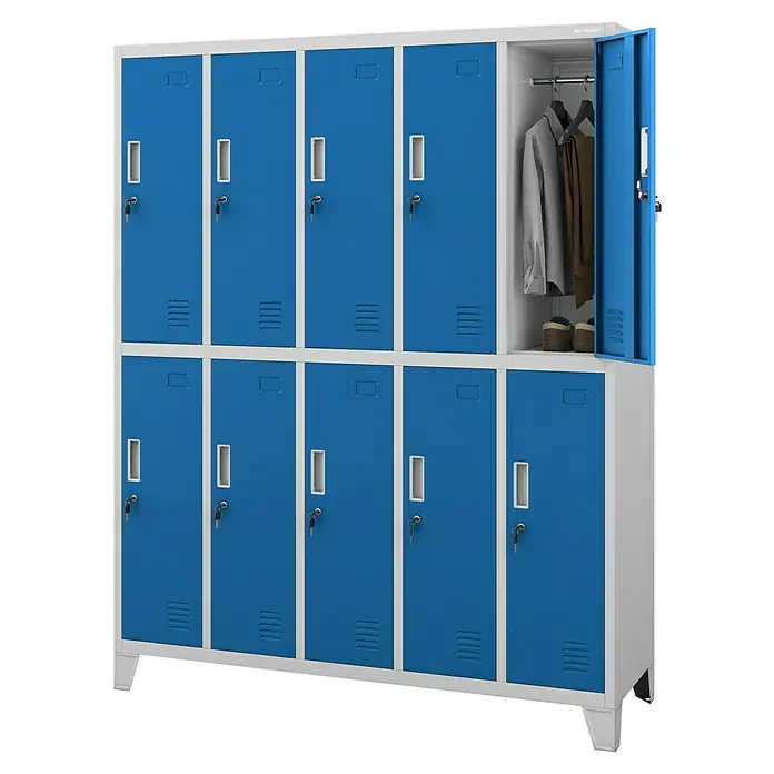 Jan Nowak Spind Bartek - B x T x H: 136 x 45 x 172 cm, Grau / Blau - Blaue Metallgarderobenschränke mit Schlüsseln und Belüftungsschlitzen, ein Fach geöffnet mit Kleidung und Schuhen, ideal für Umkleideräume.