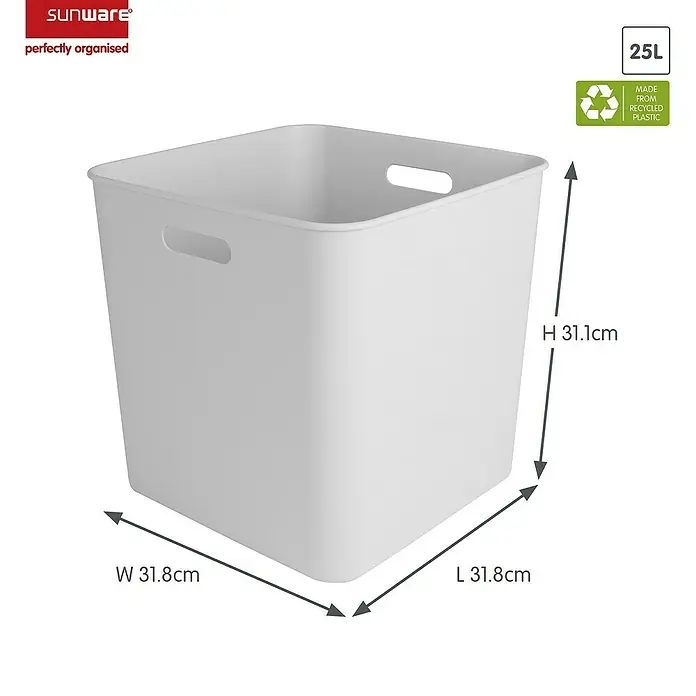 Sunware Sigma home Aufbewahrungsbox cube box - L x B x H: 31 x 31 x 31 cm, Kunststoff, Weiß, 25 l - Bild eines weißen Sunware Aufbewahrungskorbs (25L) aus recyceltem Kunststoff. Abmessungen: 31.8 x 31.8 x 31.1 cm.