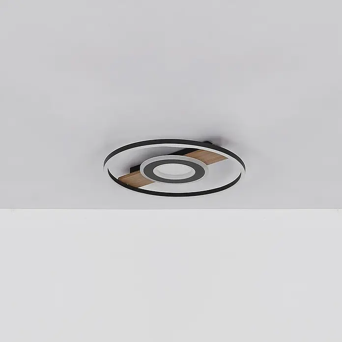 Globo LED-Deckenleuchte Pikara - L x B x H: 37,8 x 37,8 x 5 cm, Braun, 24 W, Lichtfarbe: Warmweiß, 800 lm - Moderne LED-Deckenleuchte mit schwarzem Ring, Holzdetails und zentraler Beleuchtung, die ein stilvolles Ambiente schafft.