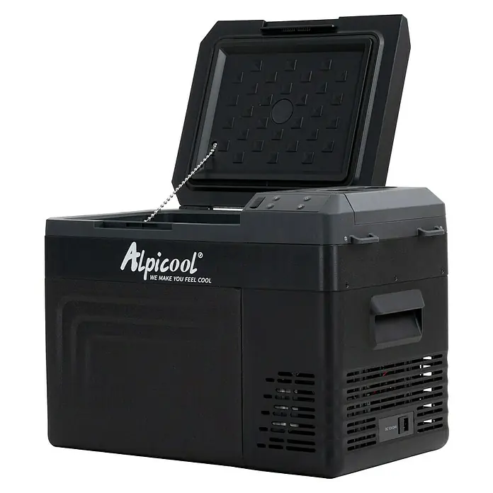 Kompressor Kühlbox WTW25 - 593 x 345 x 410 mm - Alpicool Kühlbox mit geöffnetem Deckel. Tragbare Kühlbox für Auto, Camping und Outdoor-Aktivitäten, hält Speisen und Getränke kühl.