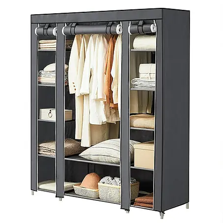 Textiler Kleiderschrank