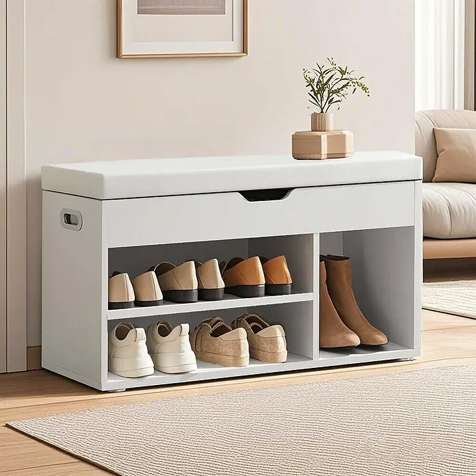 Schuhbank mit Stauraum - L x B x H: 30 mm x 80 cm x 44 cm, Weiß - Ein weißer Schuhschrank mit Sitzbank bietet Stauraum für Schuhe und eine bequeme Sitzgelegenheit im Flur.