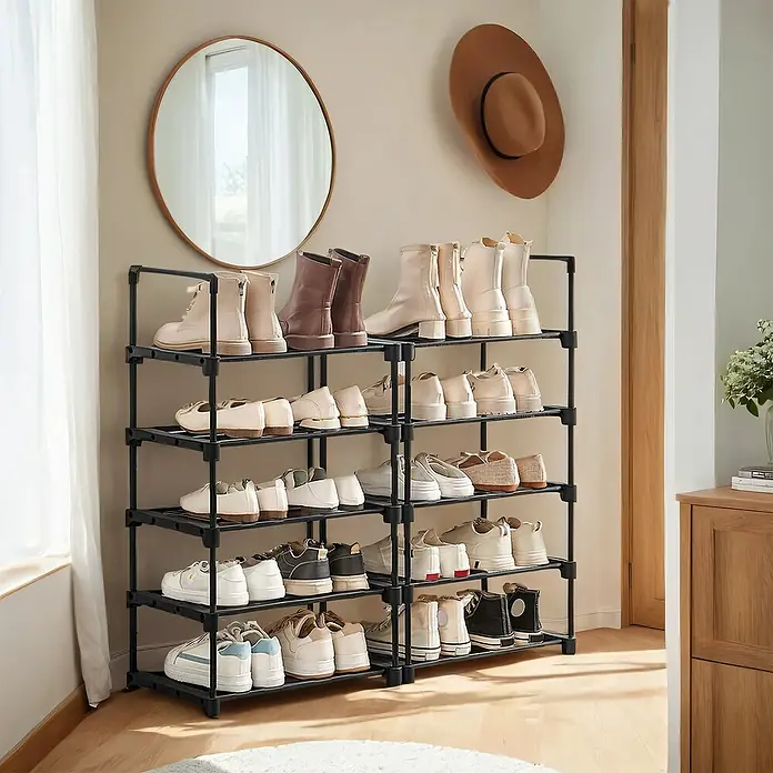 Schuhregal - L x B x H: 30 x 45 x 174 cm, Schwarz - Elegantes Schuhregal mit mehreren Ebenen zur ordentlichen Aufbewahrung verschiedener Schuhtypen in einem stilvollen Zuhause.