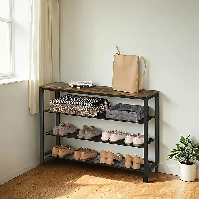 Schuhregal - L x B x H: 30 x 100 x 72 cm, Braun, Schwarz - Schuhregal mit Holzplatte, drei Ablagen mit verschiedenen Schuhen, einer Tasche und einem Korb.