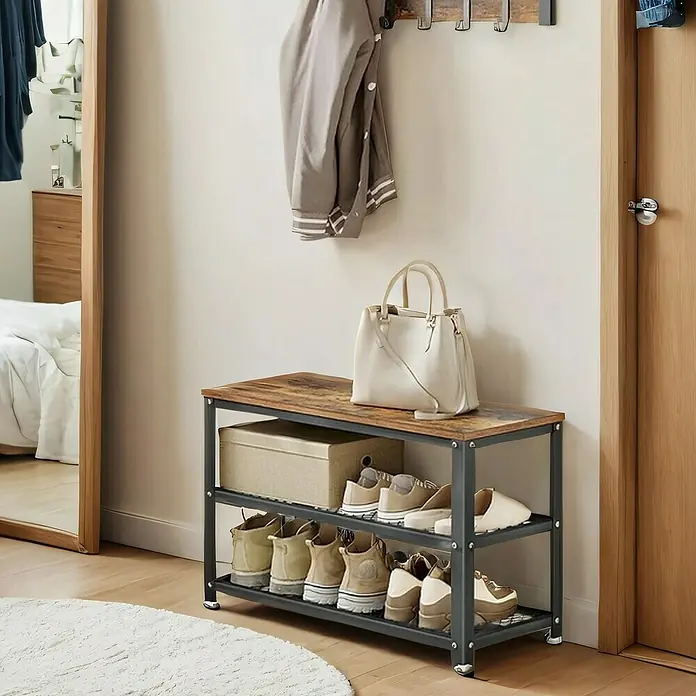Schuhregal - L x B x H: 30 x 73 x 45 cm, Braun/Schwarz - Schuhregal mit drei Ablagen in Flur neben einer Tür.