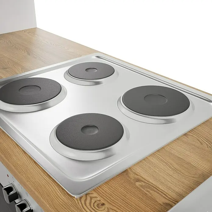 Respekta Küchenzeile Malia - Breite: 270 cm, Schwarz, Mit Elektrogeräten, Dekor Arbeitsplatte: Holzoptik, Volumen Backofen: 58 l - Das Bild zeigt einen Elektroherd mit vier Kochfeldern aus Edelstahl, eingebaut in eine hölzerne Arbeitsplatte. Die Kochfelder sind schwarz.